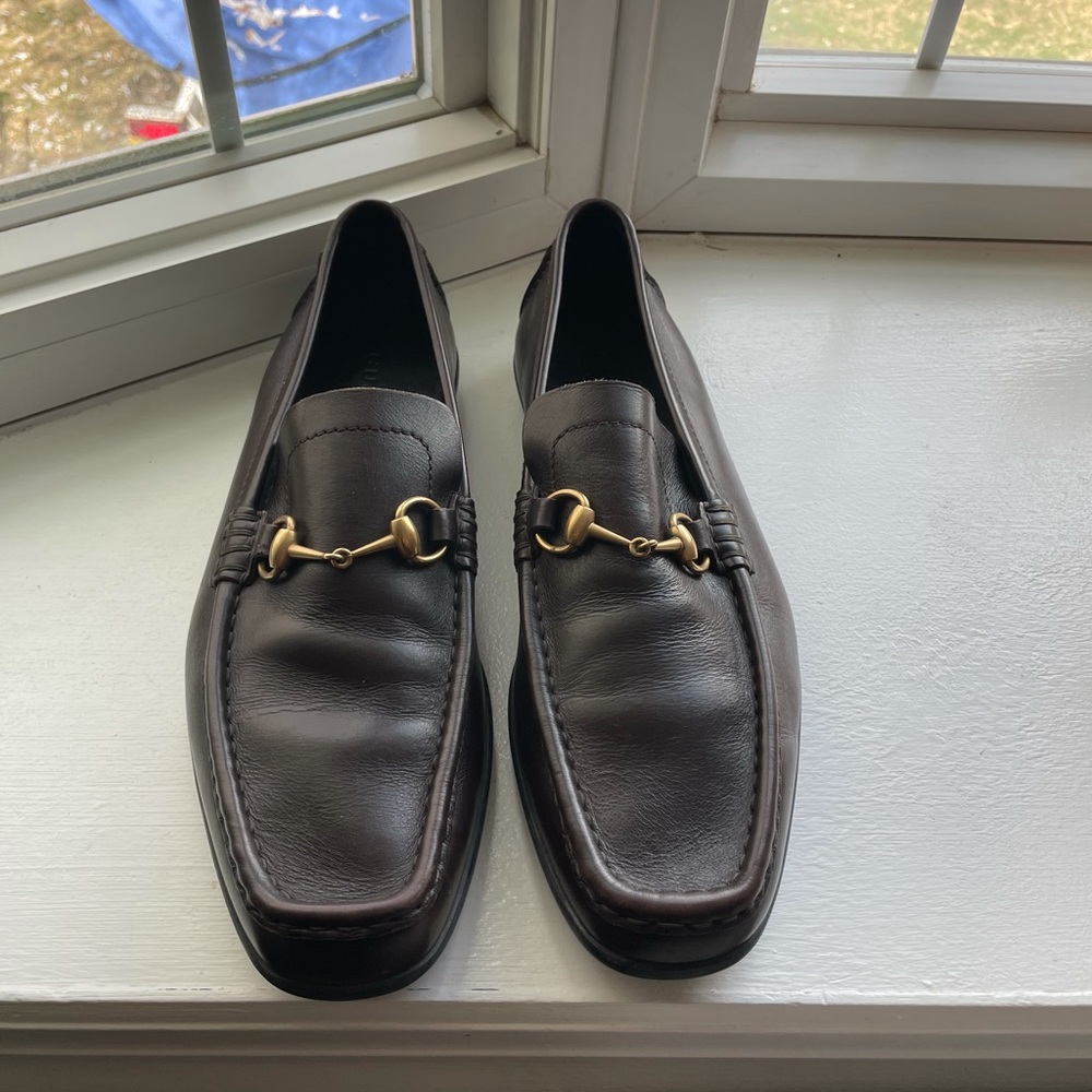 Authentic Gucci leather horsebit loafers 👞